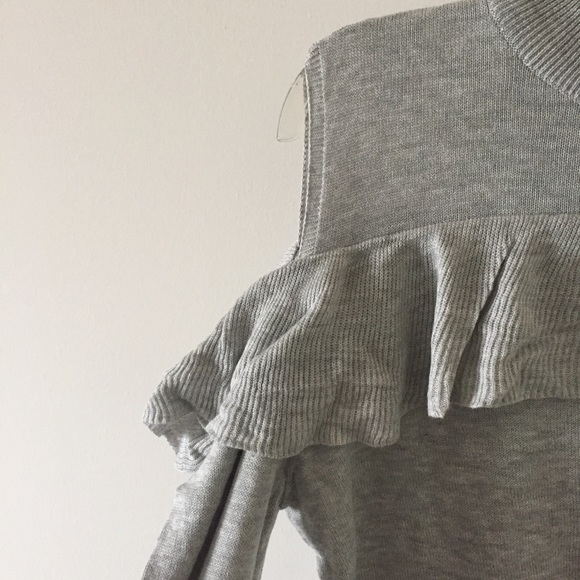 Cold shoulder top - Picture 6 of 8